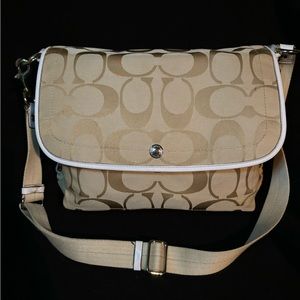 Vintage Y2K Coach Kyra Messenger Bag - Like New!